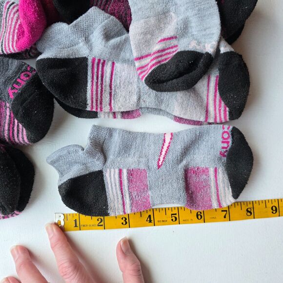 Saucony Socks Bundle Women's Size L - Running, Athletic Socks - Picture 1 of 2